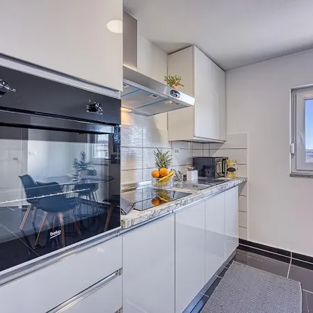 House Melina Feriehus *